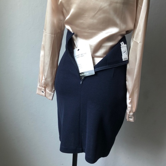 Authentic Vintage Valentino Navy Blue Mini Skirt - Picture 3 of 4